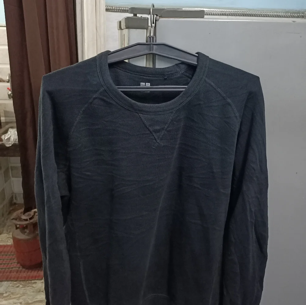 Uniqlo - Picture 2 of 15